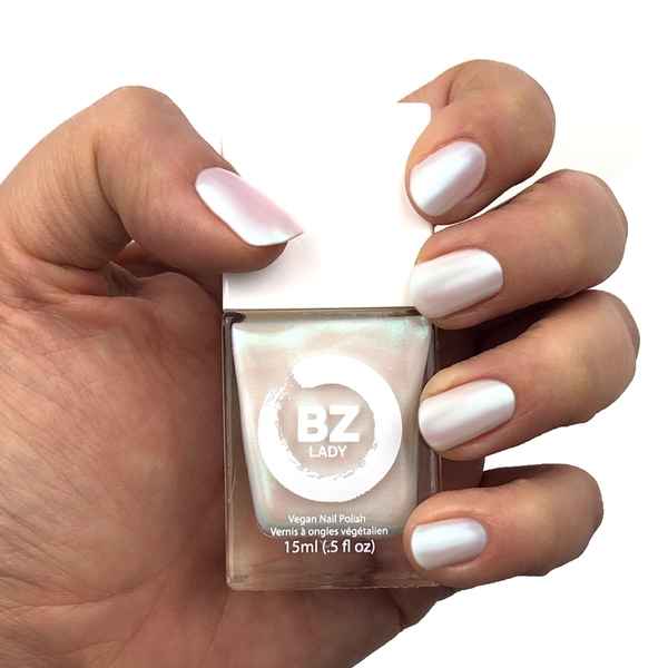 Vegan nail polish pearl BZ Lady Bel Air